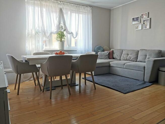 56 m² - 3 pokoje w bloku z 2014 roku.