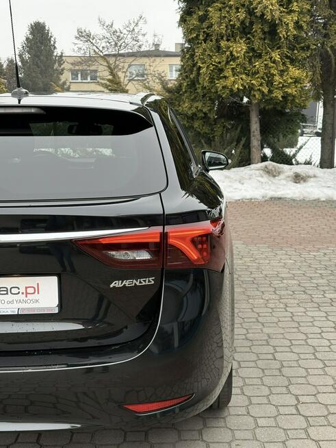 Toyota Avensis Rezerwacja