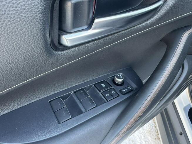 Toyota Corolla 2.0HSD 184KM TREK Full Led El. klapa Hand free Bezwypadkowy Serwis