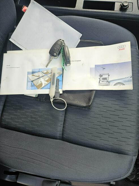 Audi A4 Opłacony Zdrowy Zadbany Automat Klima xenon 2 kmpl kół Po serwisie