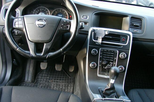 Volvo V60 1,6 D 115 KM, Dobry stan techn. i wizualny