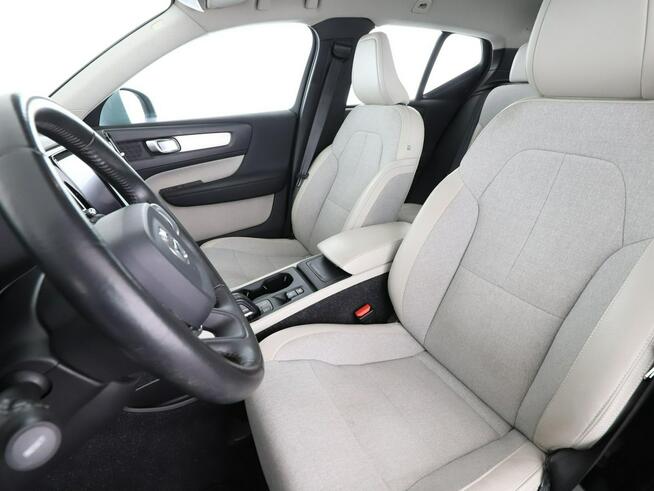 Volvo XC 40 automat full LED półskóra klima auto czujniki parkowania