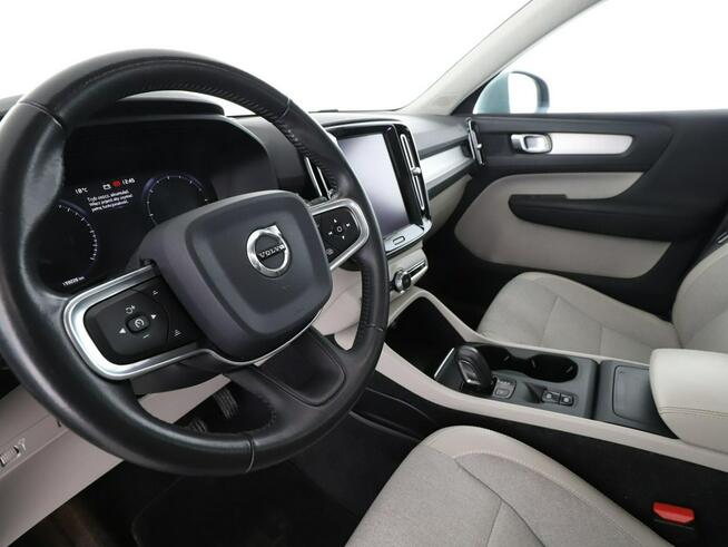 Volvo XC 40 automat full LED półskóra klima auto czujniki parkowania