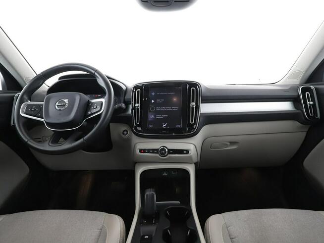Volvo XC 40 automat full LED półskóra klima auto czujniki parkowania