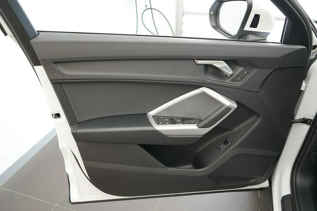 Audi Q3 35TFSI 150KM Manual Virtual Kamera MartwePole Asystenci Alu17