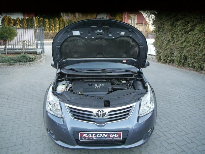 Toyota Avensis 2.2D Stan b.dobry bez rdzy!! 100%bezwypadkowy z Niemiec Gwarancja 12mc