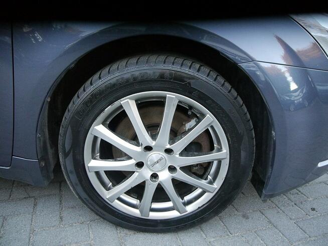 Toyota Avensis 2.2D Stan b.dobry bez rdzy!! 100%bezwypadkowy z Niemiec Gwarancja 12mc