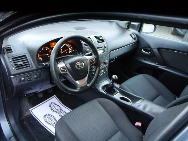 Toyota Avensis 2.2D Stan b.dobry bez rdzy!! 100%bezwypadkowy z Niemiec Gwarancja 12mc