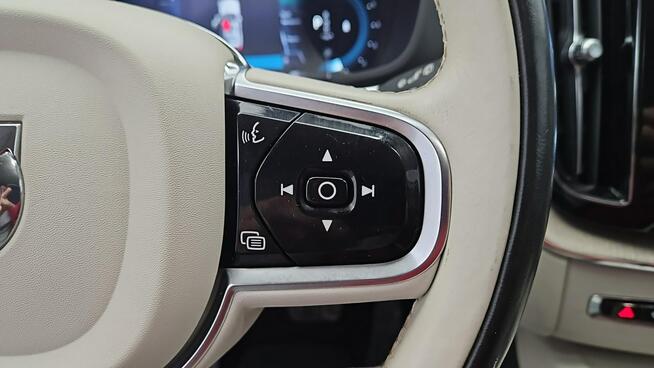 Volvo XC 60 B4 B Core aut ! Z Polskiego Salonu ! Faktura VAT !