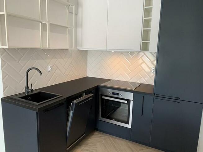 2 pokoje z parkingiem- Ofiar Grudnia 1970r