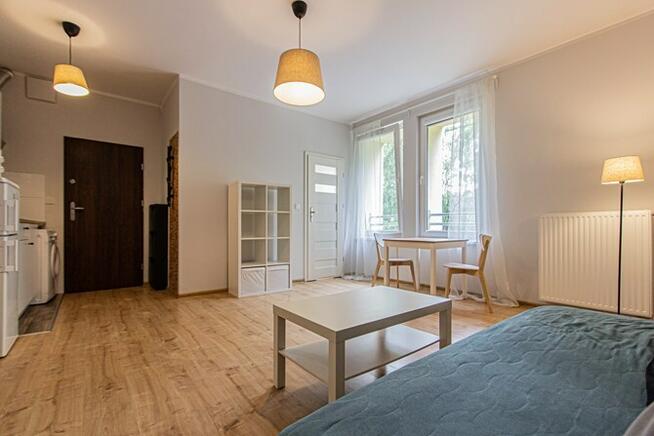 Os. Stalowe 16, kawalerka z widokiem na zieleń