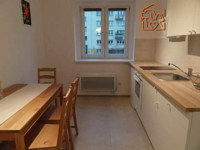 Wynajmę kawalerkę przy ulicy De Gaulle'a 8!