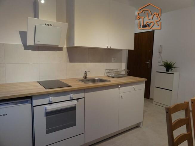 Wynajmę kawalerkę przy ulicy De Gaulle'a 8!