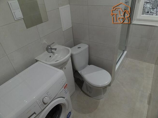 Wynajmę kawalerkę przy ulicy De Gaulle'a 8!