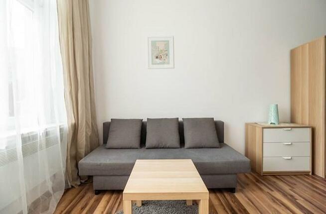 Do wynajęcia funkcjonalna kawalerka, Gliwicka 111