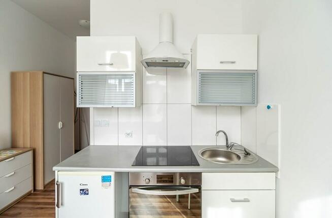 Do wynajęcia funkcjonalna kawalerka, Gliwicka 111