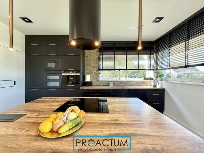 Złotoria, nowy dom w otoczeniu lasów