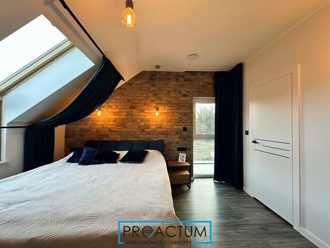 Złotoria, nowy dom w otoczeniu lasów