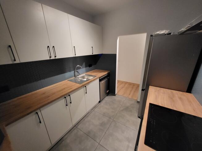 Apartament 2-pok.,osobna kuchnia-stan bardzo dobry