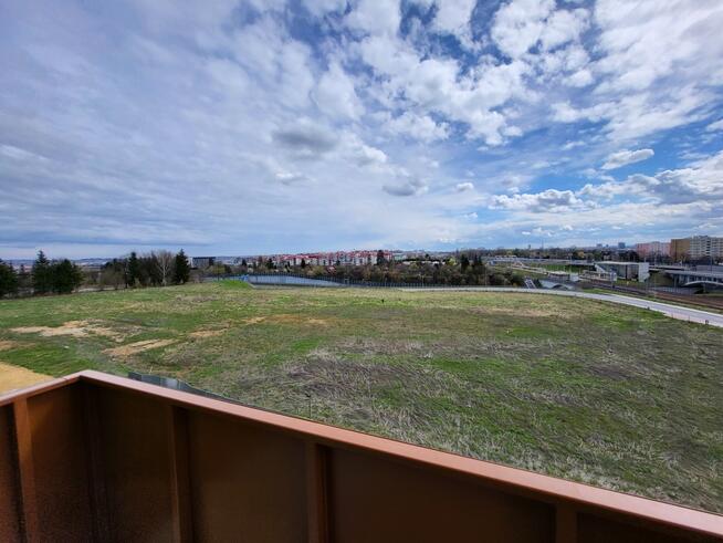 Apartament 2-pok.,osobna kuchnia-stan bardzo dobry