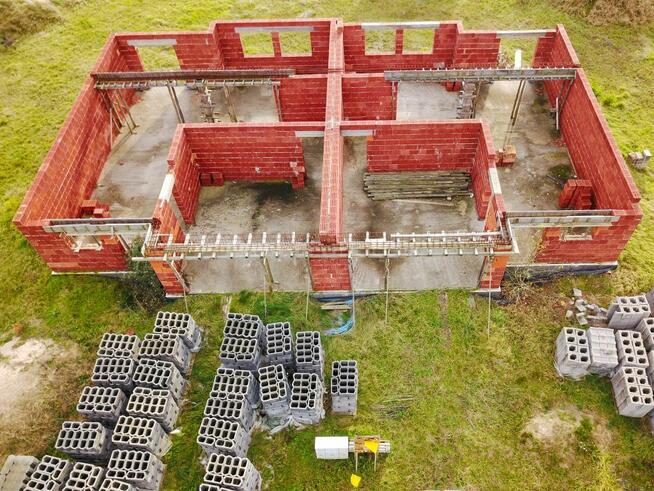 Działka1628 m² z rozpoczętą budową bliźniaka Osła