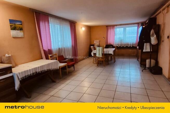 Przestronny dom z 2,5 ha ziemi w zielonej okolicy