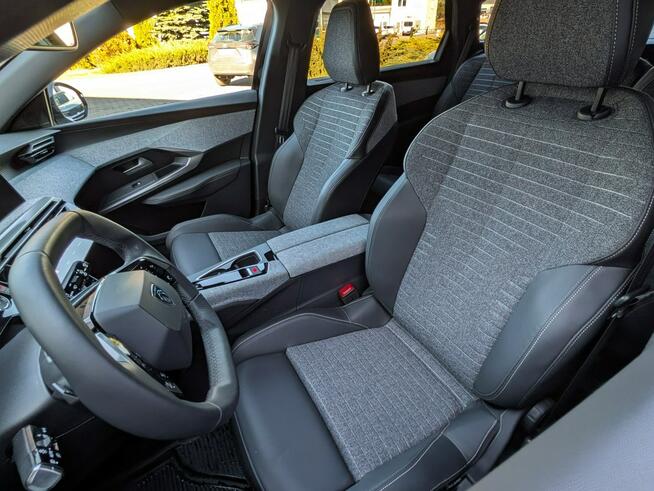 Peugeot 5008 Allure 1.2 mHEV 145 S&S DCS6 7-Osobowy