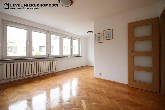 Dom w środku miasta