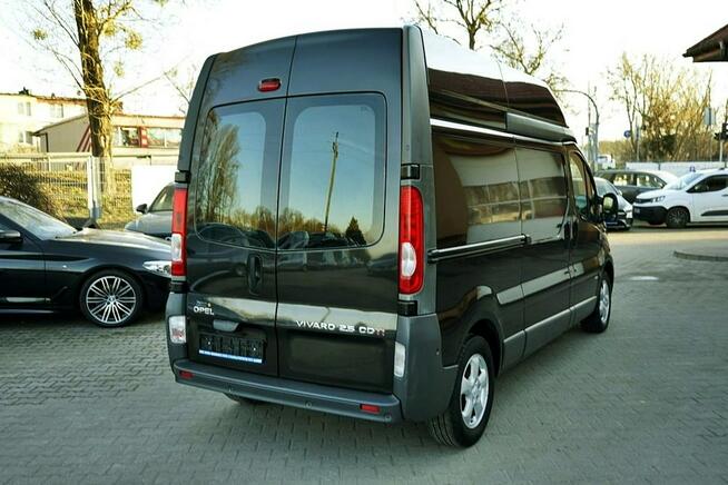 Opel Vivaro 2,5CDTI Klima, automat, 145KM, 2007r.