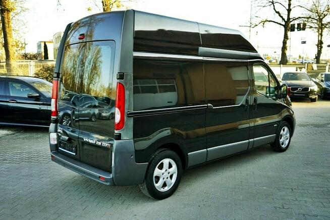 Opel Vivaro 2,5CDTI Klima, automat, 145KM, 2007r.