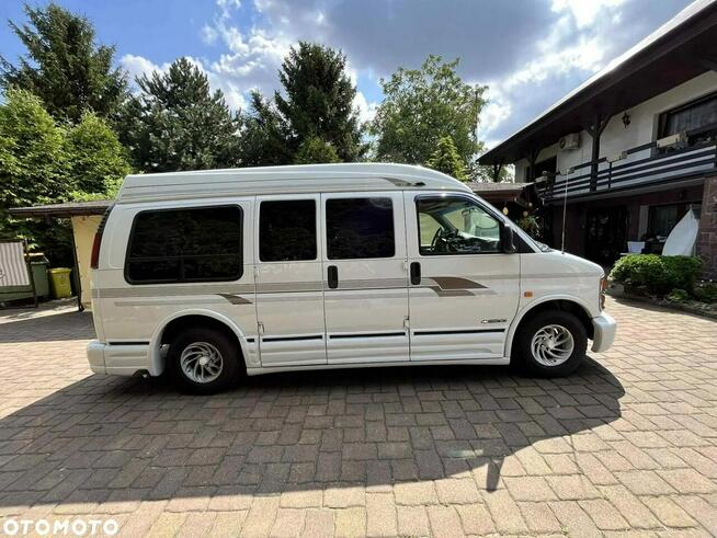 Chevrolet Express Prosto z Japonii