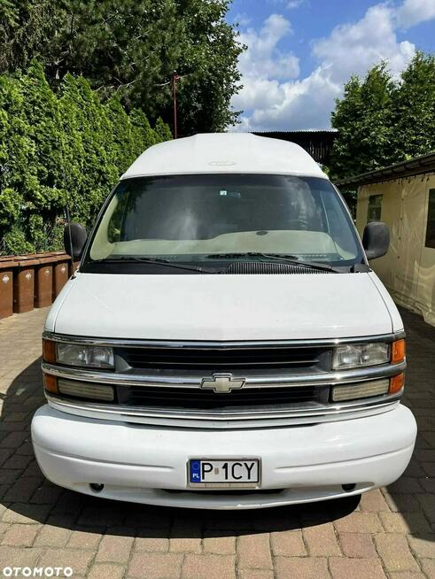 Chevrolet Express Prosto z Japonii