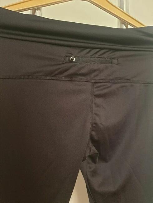 Czarne sportowe leginsy M- L