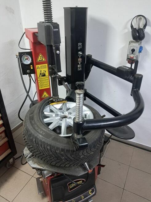 Transport bus ,Pomoc Drogowa, Wulkanizacja, Koparka