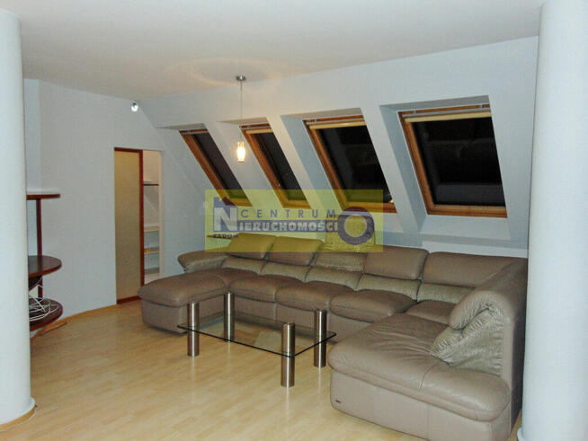 Planty, duże 76,61 m2 na poddaszu, ul. Mariacka