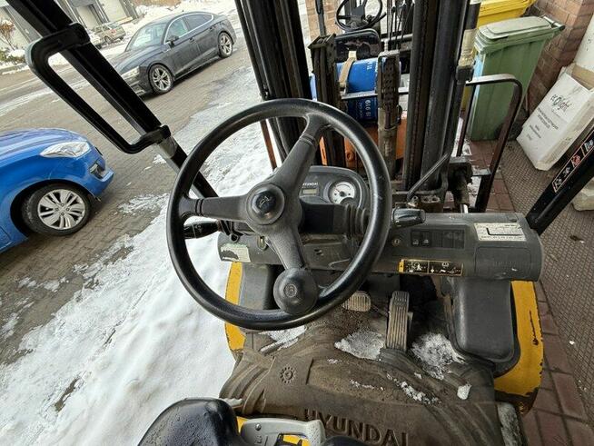 Wózek widłowy HYUNDAI model 30L-7A od syndyka