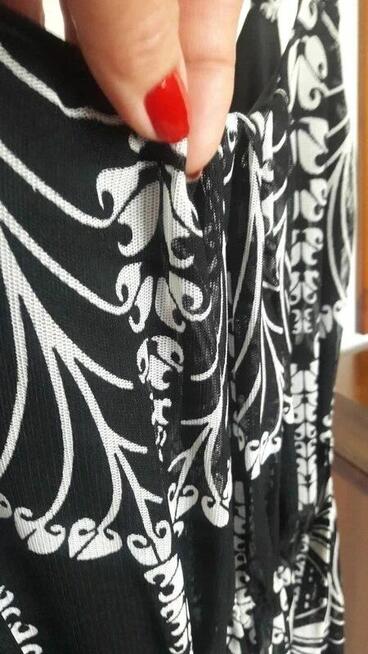 Sukienka czarna z białym cienka na ramiączka Wallis M