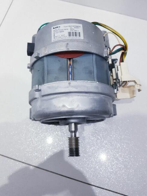 Silnik napędowy pralki Elektrolux Nidec WU126T60E00