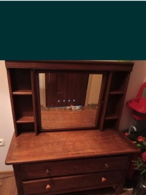 Toaletka z lustrem podsietlanym