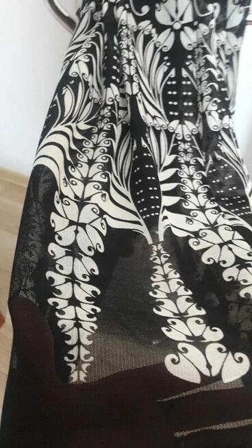 Sukienka czarna z białym cienka na ramiączka Wallis M