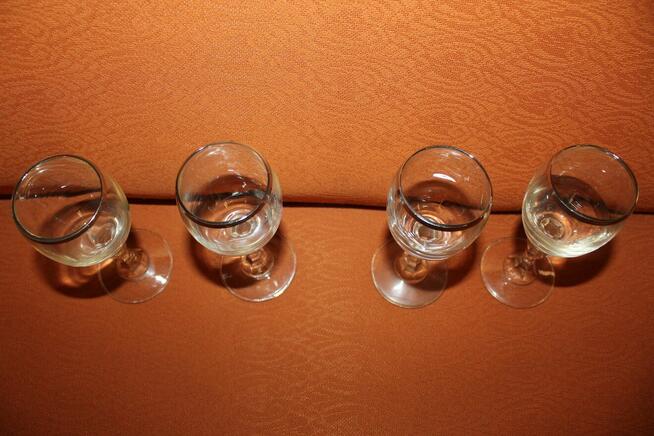 Kieliszki na nóżkach 4 sztuki PRL Stan BDB