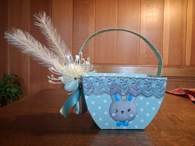 Koszyk wielkanocny kartonowy 22 x 18 x 12 cm