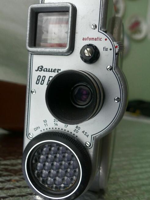 Retro kamery fimowe i aparaty fotograficzne