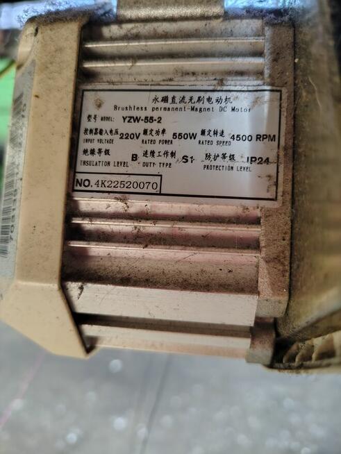 Overlock trzynitkowy JUKI MO-6704S-OE4-40H