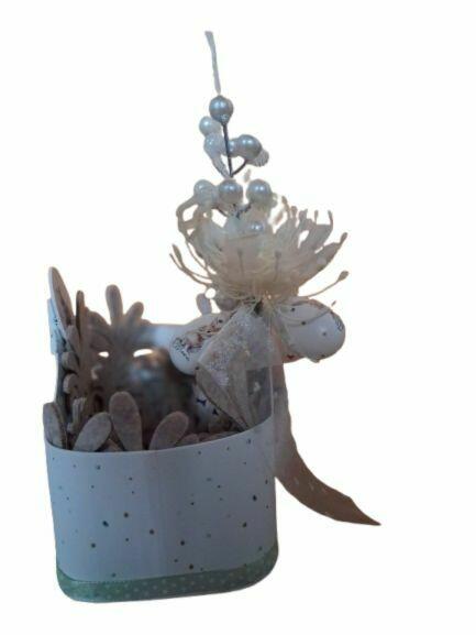 Koszyk wielkanocny, kartonowy 22 x 16 x 20 cm