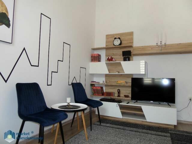 Elektoralna, 30m , osobna kuchnia, metro Ratusz