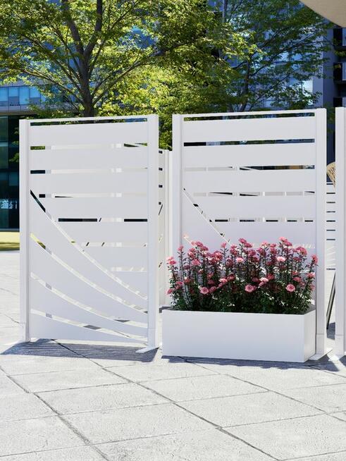 Ogrodzenie gastronomiczne, zabudowa ogródka, metalowy płotek