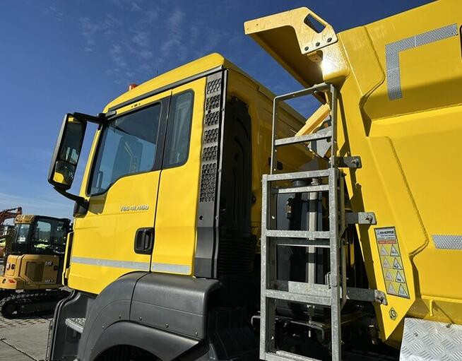 SAMOCHÓD CIĘŻAROWY MARKI MAN TGS 41.460