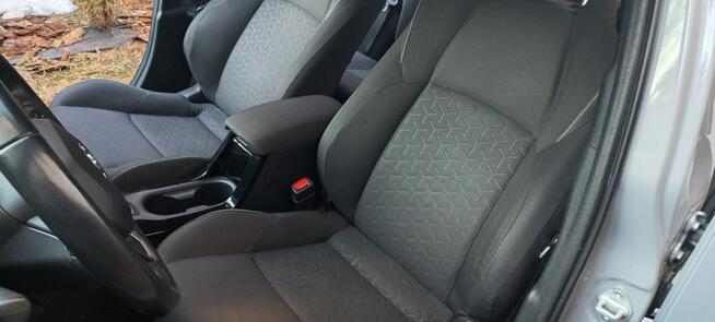 Toyota Corolla 54 netto FV23% Comfort e-CVT 1.8 Hybryda Kamera Cofania Grz.fotele