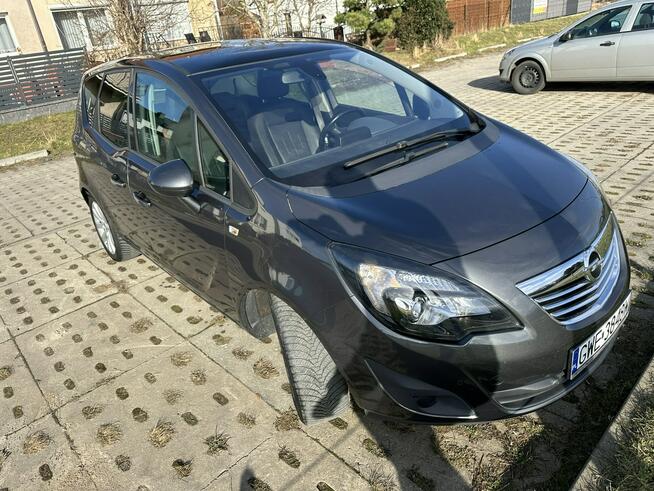 Opel Meriva Edition,podgrz. fotele i kierownica, czujniki p/t, szklany dach, skóry
